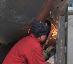 人工精细焊接Manual fine welding